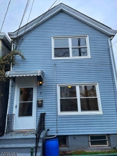 8 York St, Paterson NJ  07524-1917 exterior