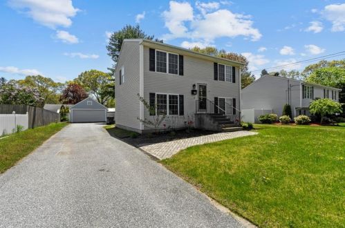 42 Lindy Ave, Warwick, RI 02889-3019