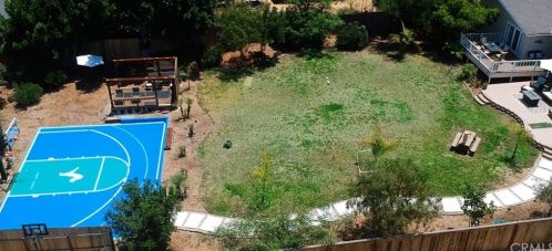 870 Vale View Dr, Vista, CA 92081-6727