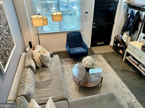 501 9th St, Philadelphia PA  19147-1331 exterior