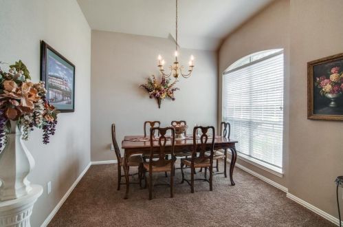 3501 Hamlett Ln, Garland TX  75043-1977 exterior