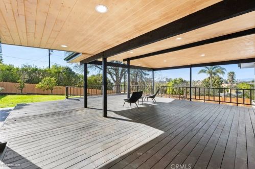 915 Alta Vista Dr, Vista CA  92084-5517 exterior
