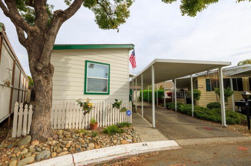 44 Clipper Ln, Modesto, CA 95356-1711