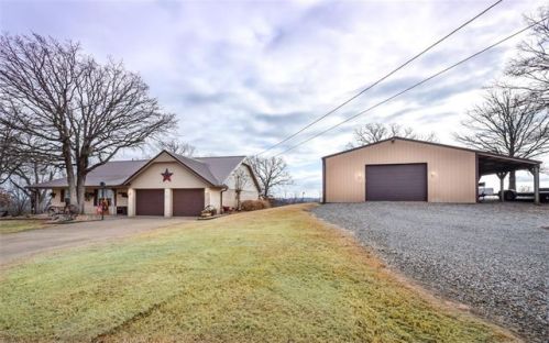 716 Monte Dr, Spiro, OK 74959-2100