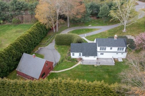 83 Chesterfield Rd, East Lyme, CT 06333-1202