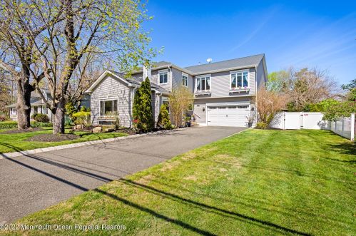 912 Wayside Rd, Tinton Falls, NJ 07712-2531