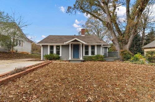 399 Jackson St, Buford, GA 30518-2727