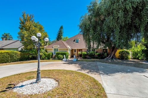 4942 Hayvenhurst Ave, Van Nuys, CA 91436-1113