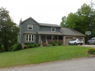 6621 Declaration Dr, Hixson, TN 37343-3458