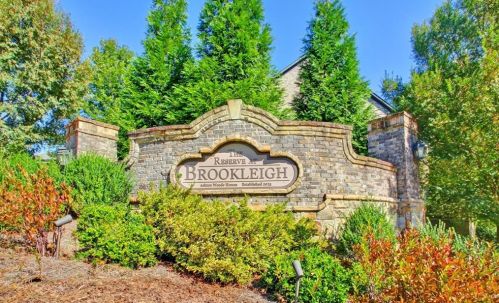 3636 Brookleigh Ln, Atlanta GA  30319-2219 exterior