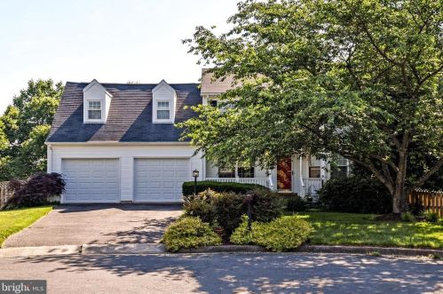 13911 Rycroft Ct, Woodbridge, VA 22193-3732