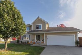 800 Parker Dr, Waukee, IA 50263-8386