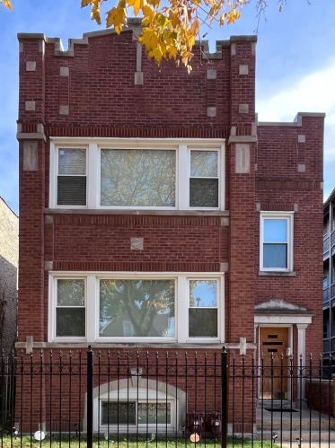 1625 Keystone Ave, Chicago, IL 60639-5201