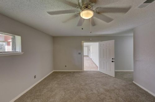 2029 Pond Shore Dr, Angleton TX 77515-7483 exterior