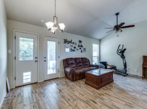 9037 Tyne Trl, Fort Worth TX  76118-7566 exterior