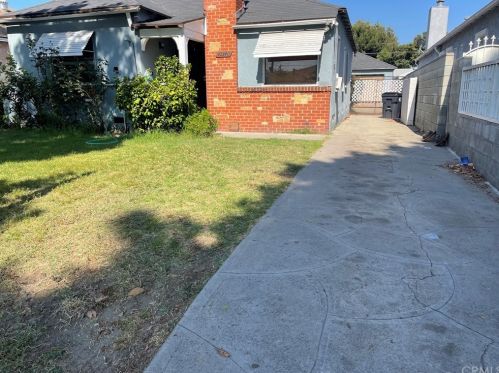 10340 Kauffman Ave, South Gate, CA 90280-6826