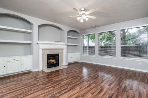 131 Burberry Cir, Conroe TX  77384-5065 exterior