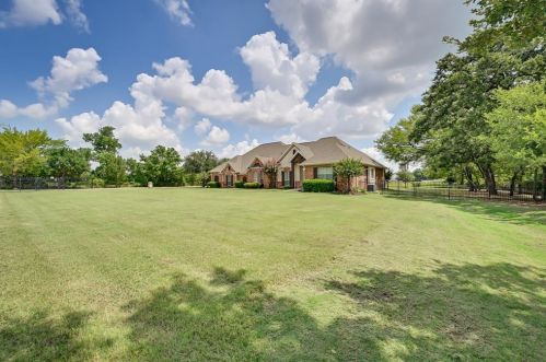 2580 Callender Rd, Midlothian, TX 76063-6004