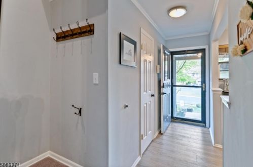 53 Manor Dr, Princeton, NJ 08540-1643