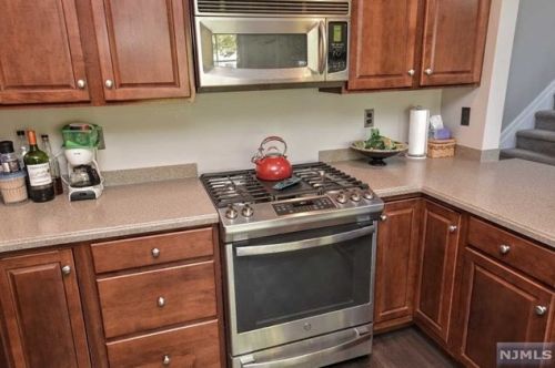 59 Magnolia Way, Paterson NJ  07508-3114 exterior