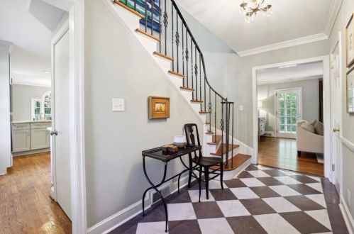 2835 Castlewood Dr, Atlanta GA  30327-1203 exterior