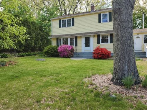 11 Linfield Cir, Lincoln, RI 02865-5013