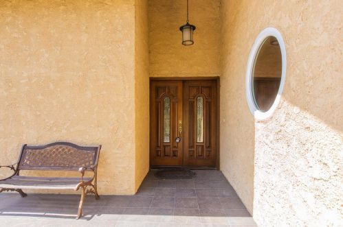 2411 Chevy Chase Dr, Glendale CA  91206-4525 exterior