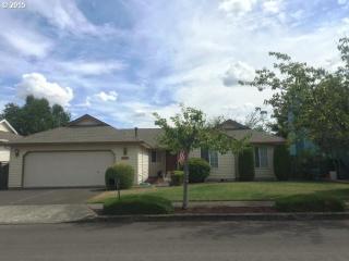 3372 32nd Ct, Damascus, OR 97080
