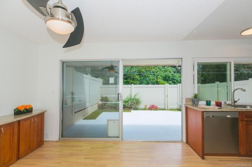 46-415 Kahuhipa St, Kaneohe, HI