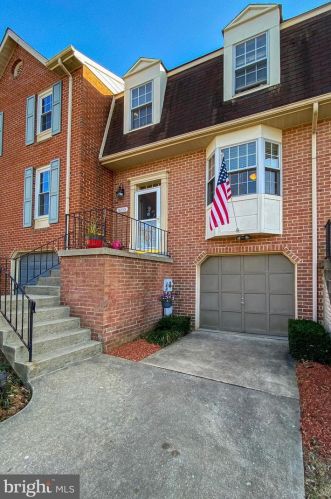 8253 Waterside Ct, Frederick, MD 21701-9301