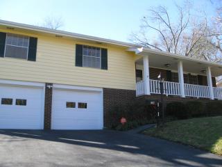 1316 Michael Ln, Hixson, TN 37343-4334