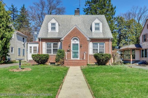 41 Brinckerhoff Ave, East Freehold, NJ 07728-2016