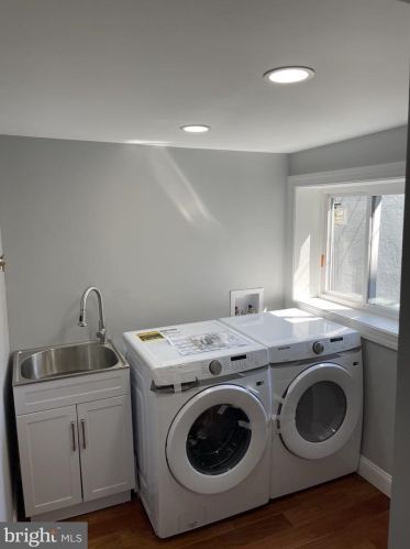 1021 Ellsworth St, Philadelphia PA  19147-4637 exterior