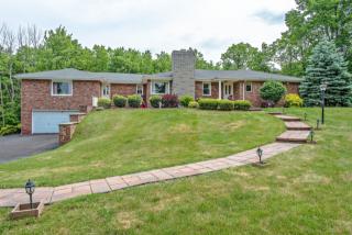 1675 Mountain Top Rd, Bridgewater, NJ 08807-2354