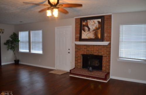 1790 Riverchase Cir, Conyers GA  30013-6501 exterior
