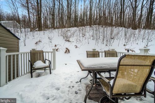 7703 Gnatstown Rd, Hanover PA 17331-6821 exterior