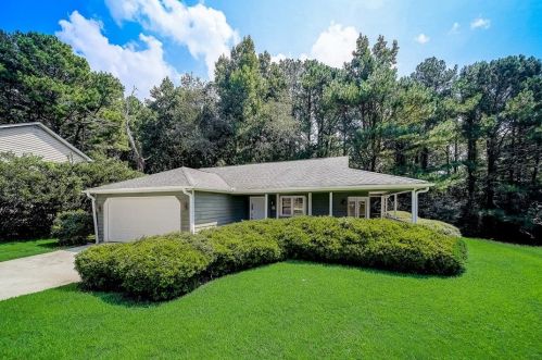 2205 Bear Mountain Dr, Conyers GA  30013-5724 exterior