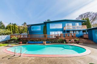 215 Riverview Dr, Ridgefield, WA 98642-8054
