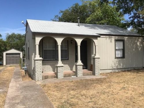 2417 Lowriemore Ln, Fort Worth TX  76105-5209 exterior