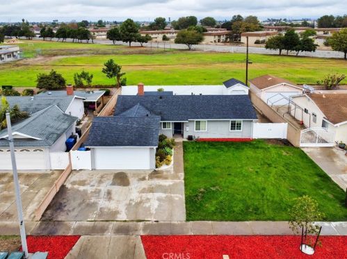 5161 New York Ave, Cypress, CA 90630-2228