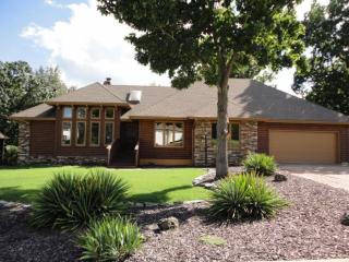 315 Lancashire Dr, Branson, MO 65616-3855