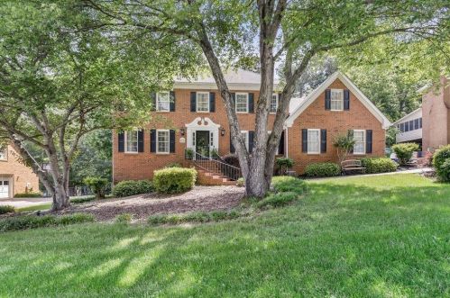 2573 Bridgewood Ln, Lithonia, GA 30078-2261