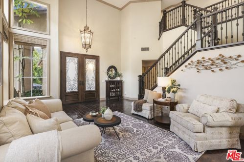 343 Savoy Ct, Calabasas, CA 91377-4850