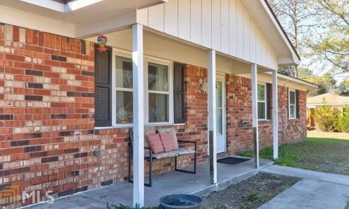 302 Tunnel Rd, Stillwell, GA 31329-4840