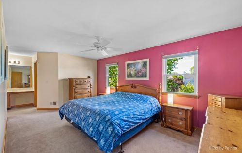 1168 Chalet Dr, Carol Stream IL  60188-3972 exterior