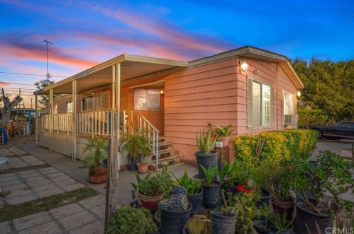 1741 Amethyst Dr, Perris, CA 92571-4729