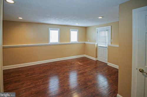 2626 Finlaw Ave, Camden NJ 08109-3116 exterior