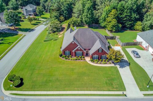 3573 Elinburg Cove Trl, Buford, GA 30519-5336