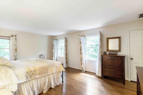 4247 Harrogate Dr, Atlanta GA  30327-3624 exterior
