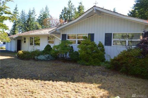 955 Fir St, Raymond, WA 98577-4303